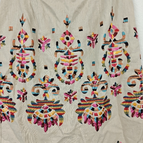 Anthropologie COREY LYNN CALTER Sz 6 Embroidered Medallion Pencil Skirt Linen - Picture 4 of 13